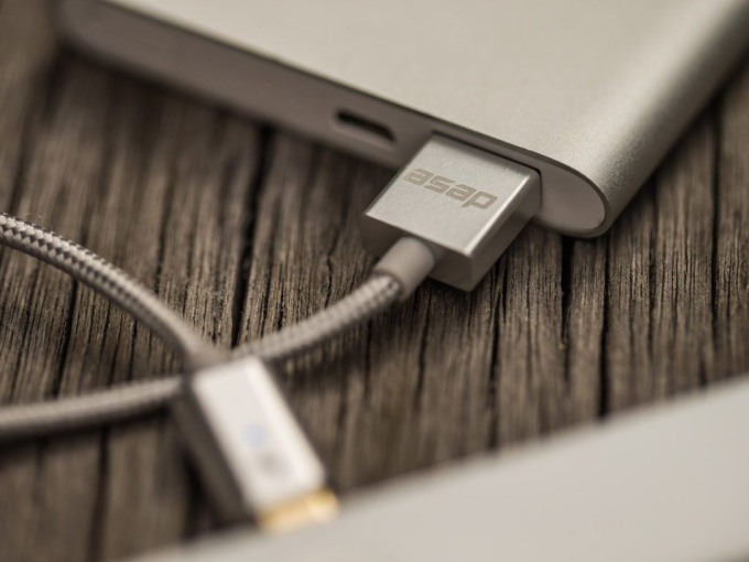 X-Connect: World's 1st Cross-device Magnetic Cable